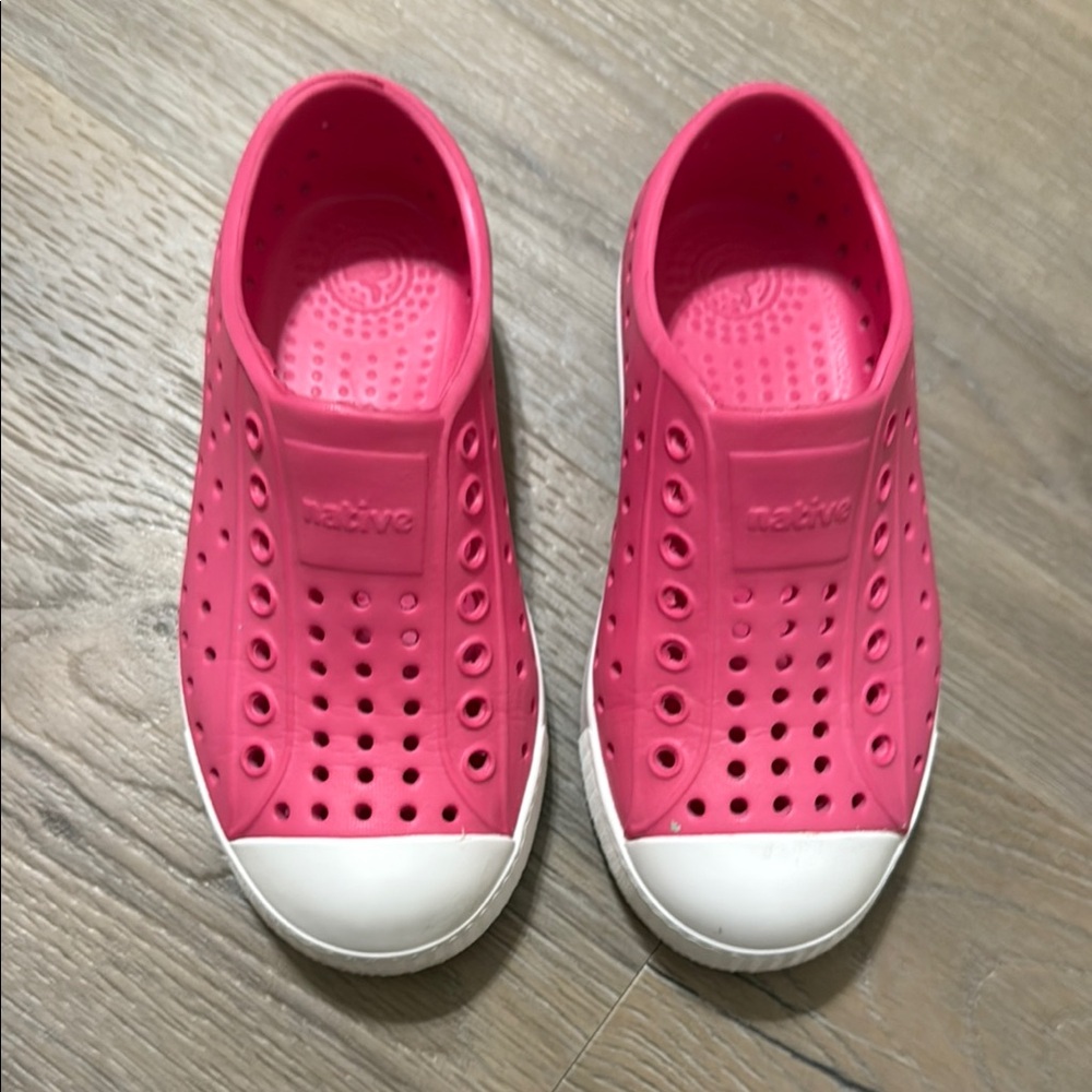 Pink Jefferson Slip-On Perforated Design Shies by Native in Size C10 Little Girl